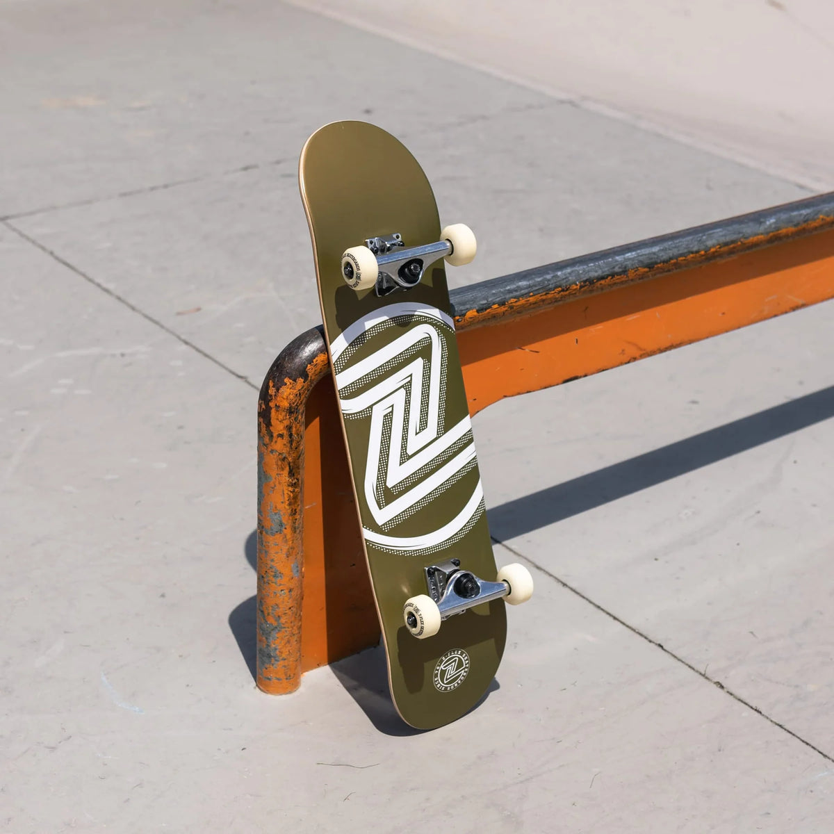 Z-Flex Logo Gold 7.8" Street Complete Skateboard
